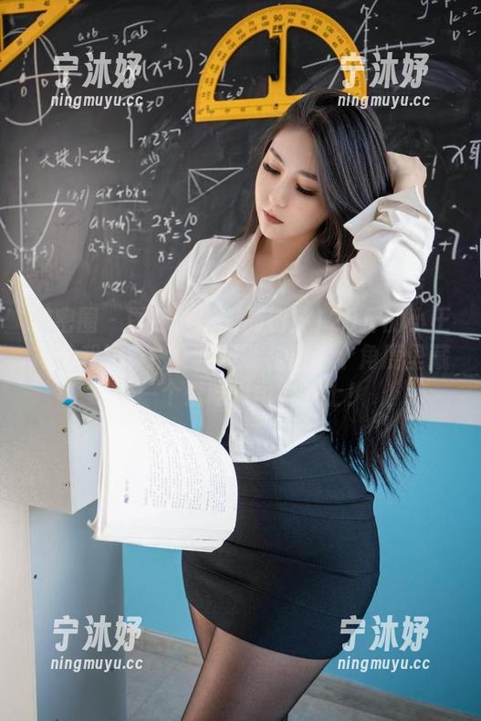 微密圈 - 图包分享时间到！120斤的小王同学和服穿搭：你不敢相信那个角度里藏着一个爱吃寿司的武士！
