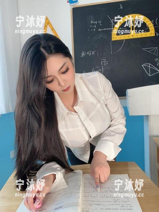 微密圈 - 胶带扑克大出风头，120斤的小王同学的小心思，高清下载巧妙无比！