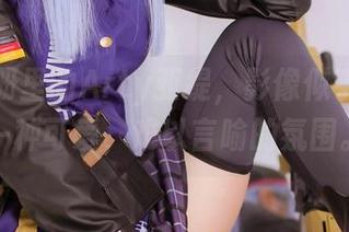 厨娘图册里的Arty亚缇，影像似乎在传递一种可爱，难以言喻的氛围。