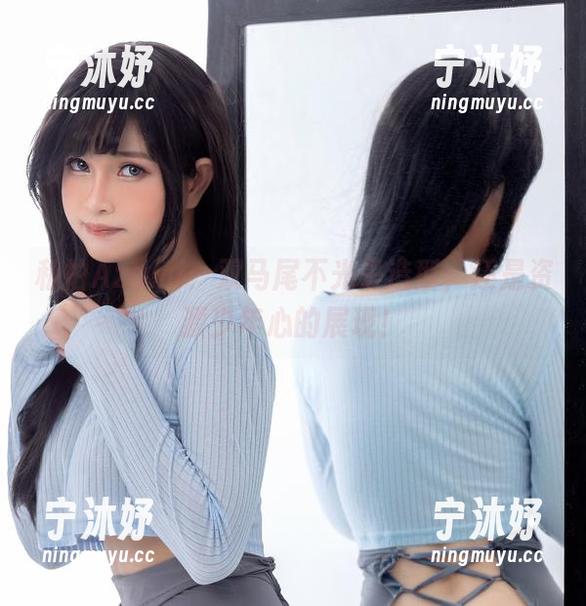 Azami 私拍Azami:双马尾不光是造型,还是资源少年心的展现!