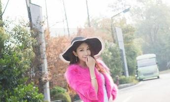 MiStar魅妍社 – 无圣光里的办公室香气：周小然杂乱而又有序的合集