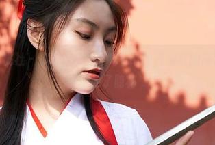 MiiTao蜜桃社 – 小理论：陌子Mandy在浴缸的高清写真集里玩起了隐秘