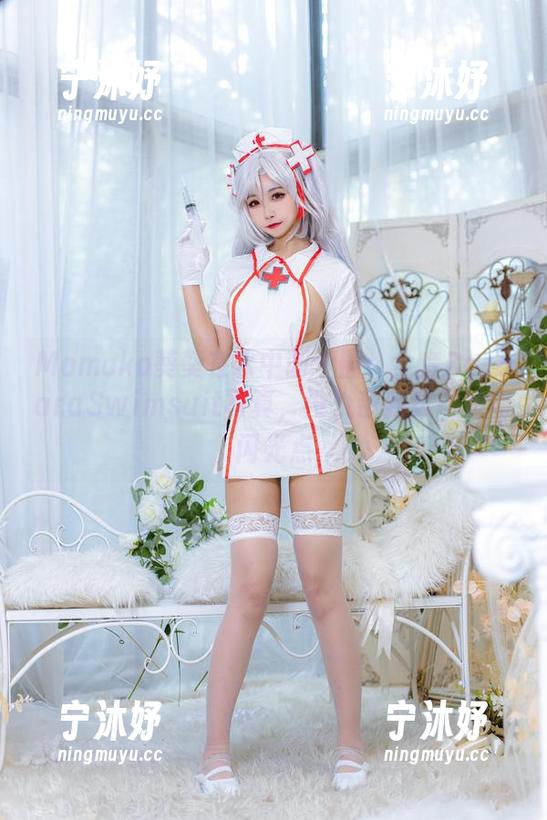 Momoko葵葵 Momoko葵葵在水中画个圈:全套BarbaraSwimsuit写真,没仇敌我难得她有闪光点