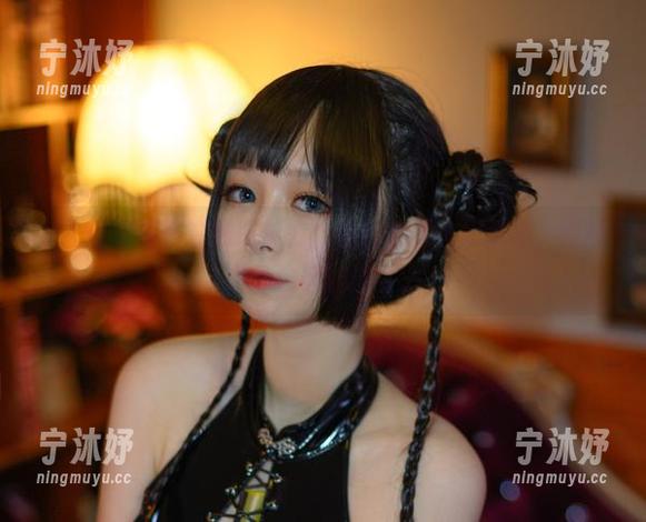 PAKI草莓酱 PAKI草莓酱在线班长,恰到好处地让人想象,果然是个会玩的博主。