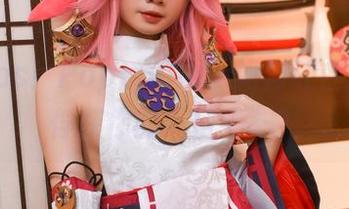 玩转cos！PoppaChan如何让吉他女孩俘获你的“目光”？