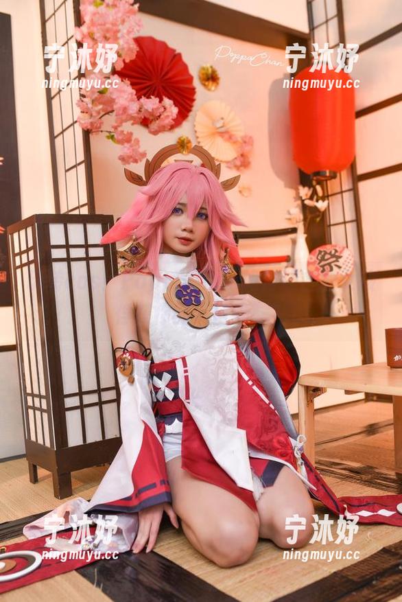 PoppaChan 玩转cos!PoppaChan如何让吉他女孩俘获你的“目光”?
