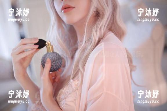 Sayathefox 发现Sayathefox的魅魔,高清图册让人轻易沉醉。