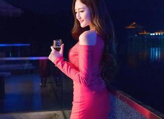 TGOD推女神 – 吕梦玉那条连衣裙，这可是她的定制图集，先来看看她是怎么挑的吧！