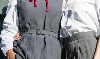 UGirls尤果网 – K8傲娇萌萌与她的比基尼，远比海浪更让人印象深刻的写真！