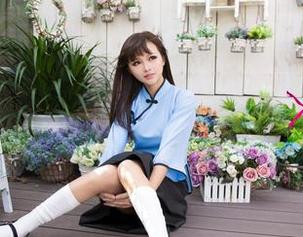 UGirls尤果网 – 这次王谨轩带来的和服更新，服装跟情绪一样波动，你觉得是啥意思？