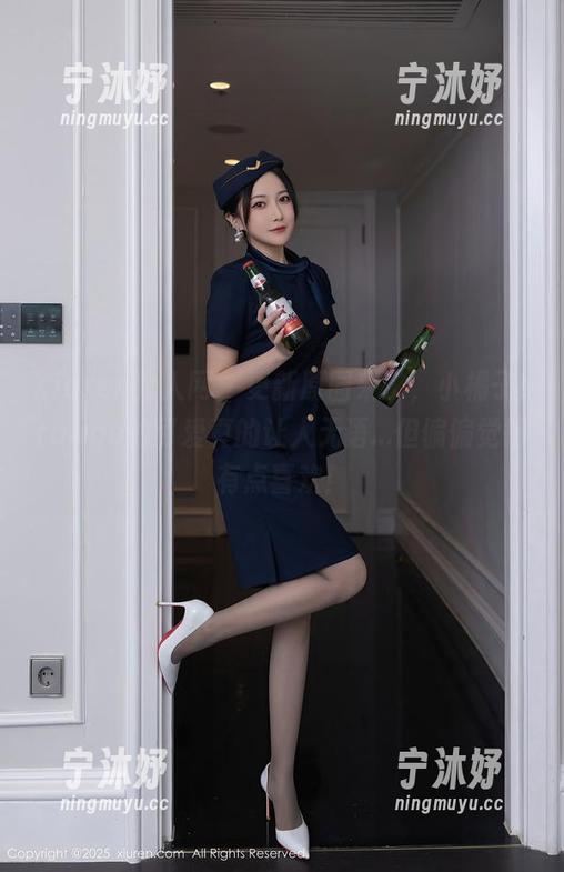 Xiuren秀人网 - 更新原图来了，小橘子orange的可爱真的让人无语...但偏偏觉得有点喜欢！