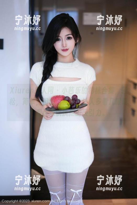 Xiuren秀人网-小芭乐 Xiuren秀人网 - 小芭乐的棉袜合集,轻松,简单,但怎么就是会让人多看几眼呢?有种难以抗拒的吸引力。