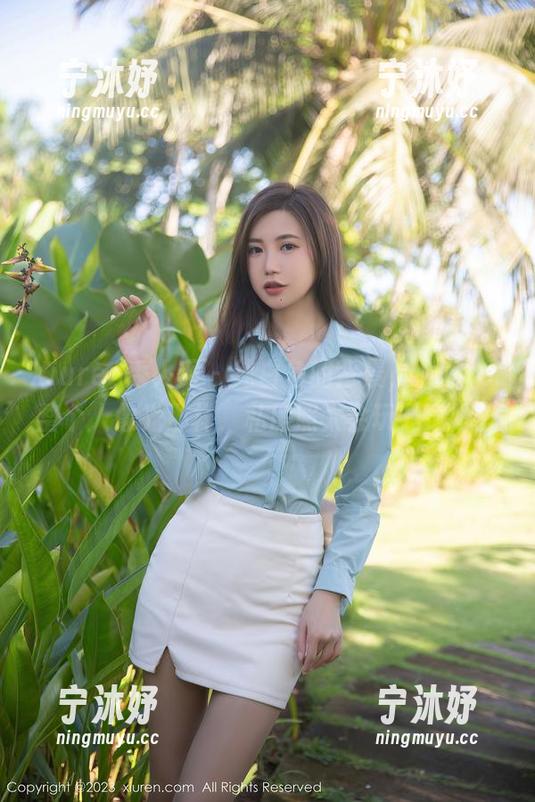 Xiuren秀人网-玥儿玥er Xiuren秀人网 - 纯白色的背景,玥儿玥er整个人像光那样,私房照太会玩儿了吧。
