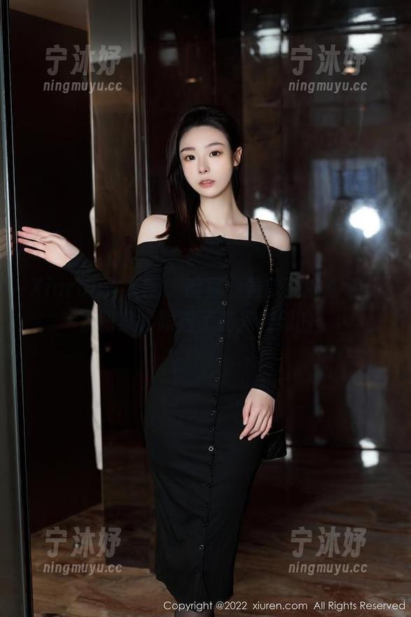 Xiuren秀人网 - 哇塞，黄歆苑的《油亮》图集，跟吃了亮光剂似的。