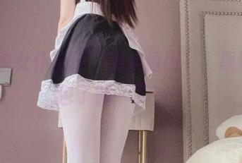 at鲨鱼女仆出任“最佳逗比”，原图&图包了解一下？！
