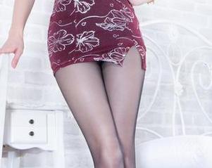 beautyleg – 精选图片：小雪与比基尼的“亲密接触”，这是准备与现实搏斗？