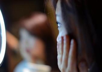 pans – 敲键盘的兔兔：这份秘书写真集，能让你工作更卖力，或者直接辞职！