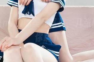 丽柜 – Amily的美足写真，几张图就能逼你跪下