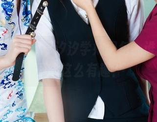 丽柜 – 一键分享汐汐学妹图包，谁说学术不能这么有趣？