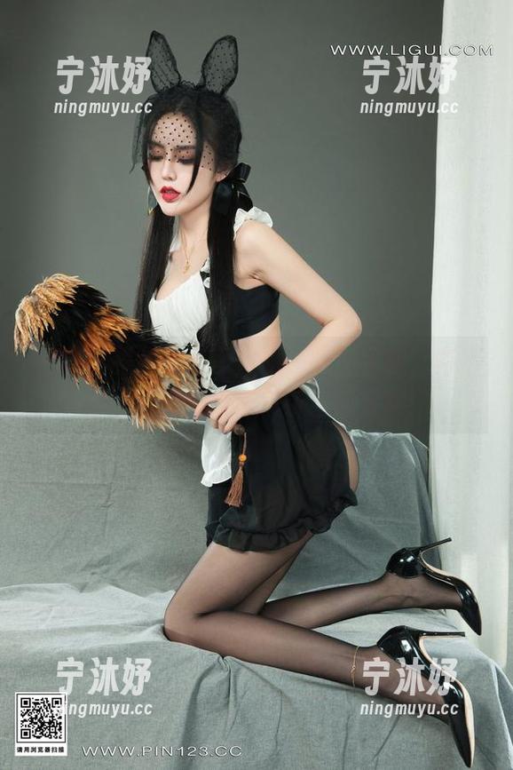 丽柜 - 甜甜的浴室作品，瞧那水管，真是比我上过的任何一条河都有戏！