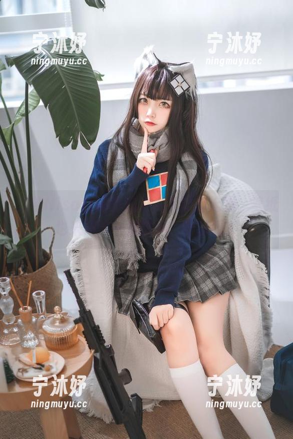 二佐Nisa白裙的魅力，无知者无畏，壁纸也来凑这一波热闹，可以吗？