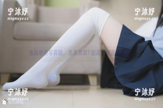 兔玩映画写真前，免费发放T恤裙，腿粗也得裸！