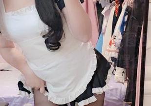 古川kagura的“少女睡衣”图包：仿佛偷瞄到室友的睡前时光，嘿嘿偷偷乐！