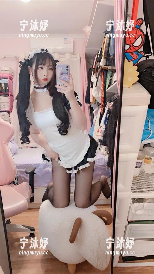 古川kagura的“少女睡衣”图包：仿佛偷瞄到室友的睡前时光，嘿嘿偷偷乐！