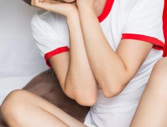 头条女神 – 没想到，蔡楠的作品里，简单的秘书角色经过她的魔法，变得活灵活现!
