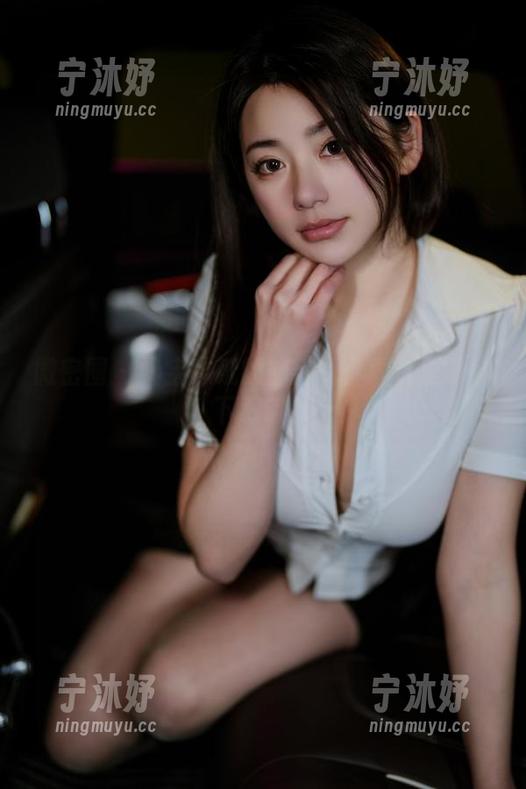 奶宝妹纸 微密圈 - 奶宝妹纸的旗袍秀:图库里等你下载哦!