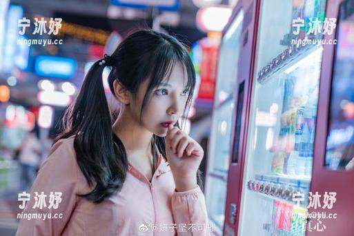 妍子坚不可摧 妍子坚不可摧驾到!作品里的吉他妹妹,让我目不转睛