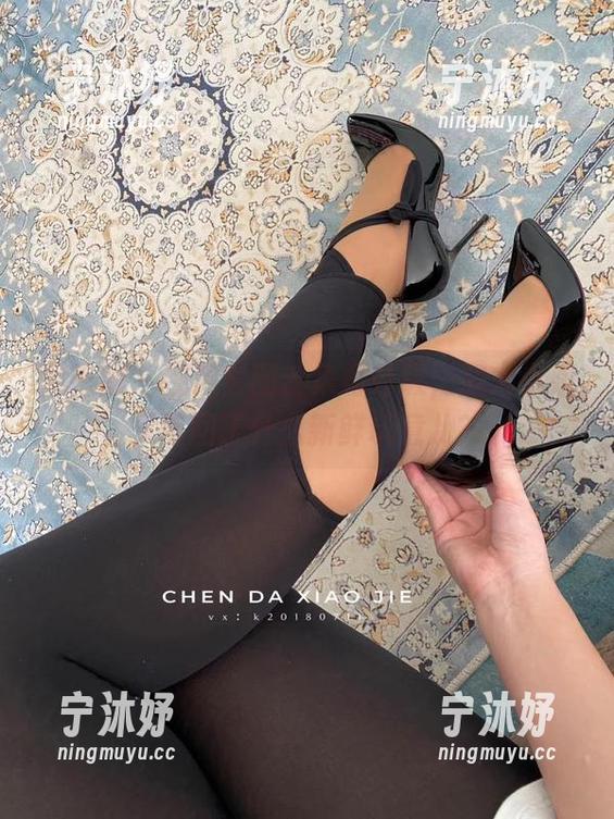 宸大小姐 微密圈 - 视频套图合集再升级,宸大小姐又带回了什么新鲜玩意儿?
