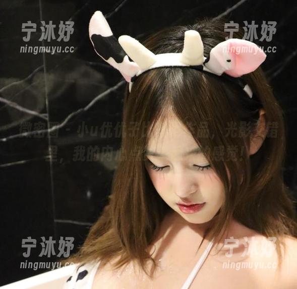 小u优优子 微密圈 - 小u优优子比基尼作品,光影交错里,我的内心点赞飘起来的感觉!