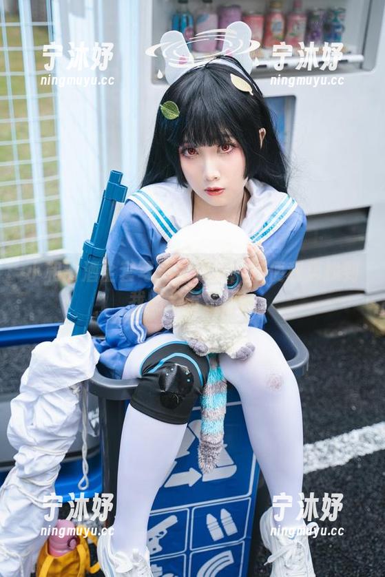 小和甜酒 小和甜酒全套写真大揭秘:在便利店找到我的宇宙东西!