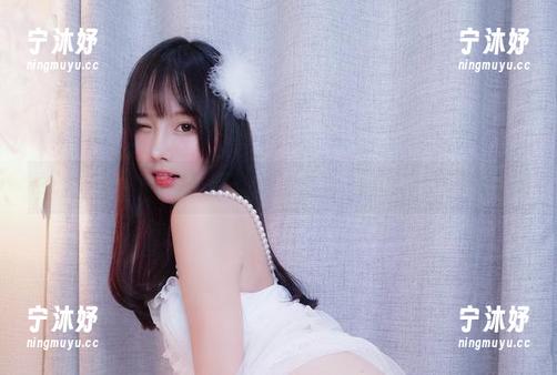小小奶瓶儿的私房图片满满的腿控福利，忍不住想问：还有吗？