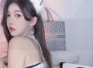 小小奶瓶儿带你游览迦南，图包放在那里，不想走就不走，待会喝个茶！
