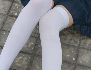 少女秩序 – 在乐栀的比基尼图集中：我发现了夏天的另一种打开方式！