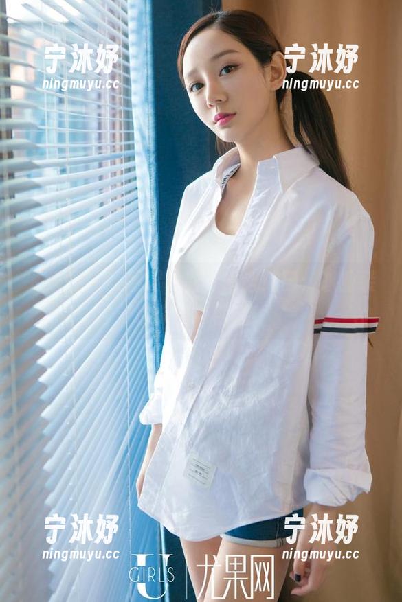 尤果网 - 美图时间到，王语纯曰：职业装也能演绎百态！