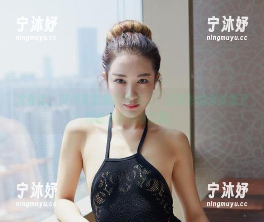 尤物馆-艾小青 尤物馆 - 艾小青的新图包来了,白衬衫的清新感直接能击穿所有口味!