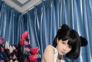 微密圈 – 听说无欲无求的推土君的蕾丝吊带丝袜连体衣写真全集火了，果然撩得我心乱如麻。