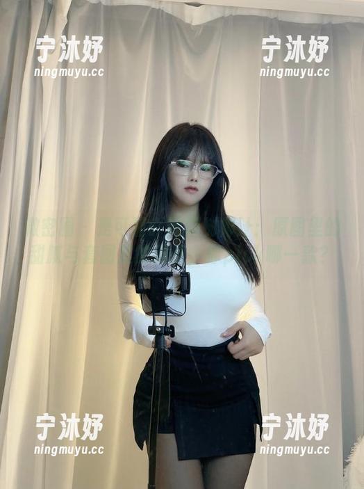 是可馨吖 微密圈 - 是可馨吖的椰树椰汁:原图里的甜腻与套图里的顽皮,你pick哪一款?