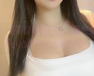 微密圈 – 是可馨耶的白丝，图包全套，一不小心把我的心抢了去！