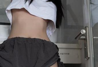 柒柒不可爱的泳装全集，原图细节多到你脑袋都要打结了…