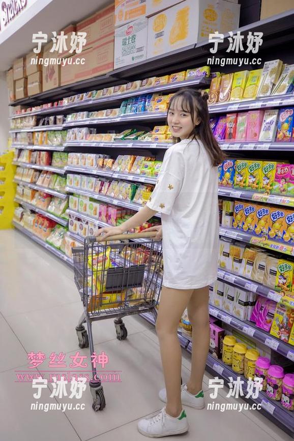 梦丝女神 - 灵唯的空姐合集，你见过这么会穿的空中姑娘吗？
