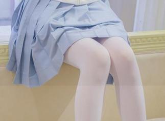 楼梯间的黑丝小妹：森萝财团为何无圣光，却让人心痒的美图满满？