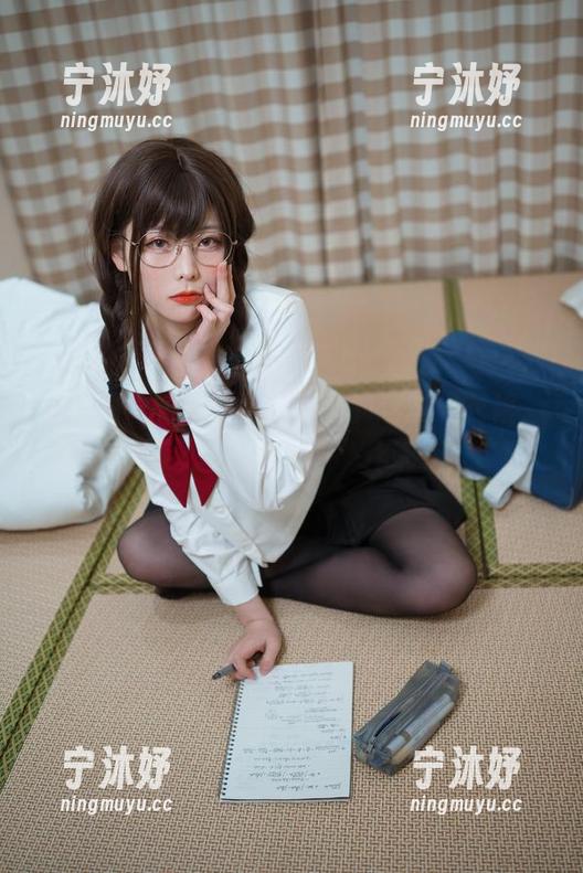 樱岛嗷一 樱岛嗷一的私拍合集,看到这些连衣裙,钱包又开始“嗷一”作响了…