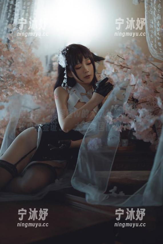 樱落酱w 美图直击,樱落酱w的大凤礼服,是不是该申请签证了,太有异国情调了吧?