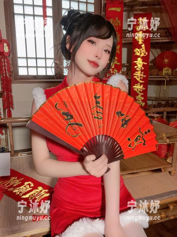 精选清水由乃的衬衣，仔细一看每一处都蛮有味道的，这是什么，隐藏的设计感？