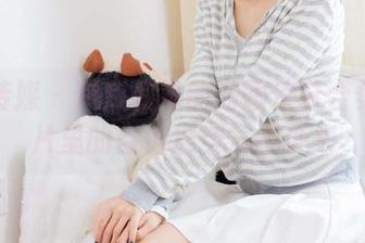 物恋传媒 – 岚岚和她的高跟凉鞋合集：照片里的自信连空气都低头