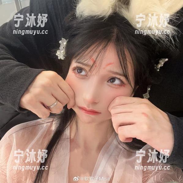 特软儿Sona 校服大拍特软儿Sona,原图和精选是绝配?